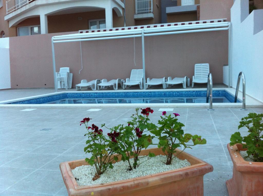 Mimice Bay Apartments Exterior photo