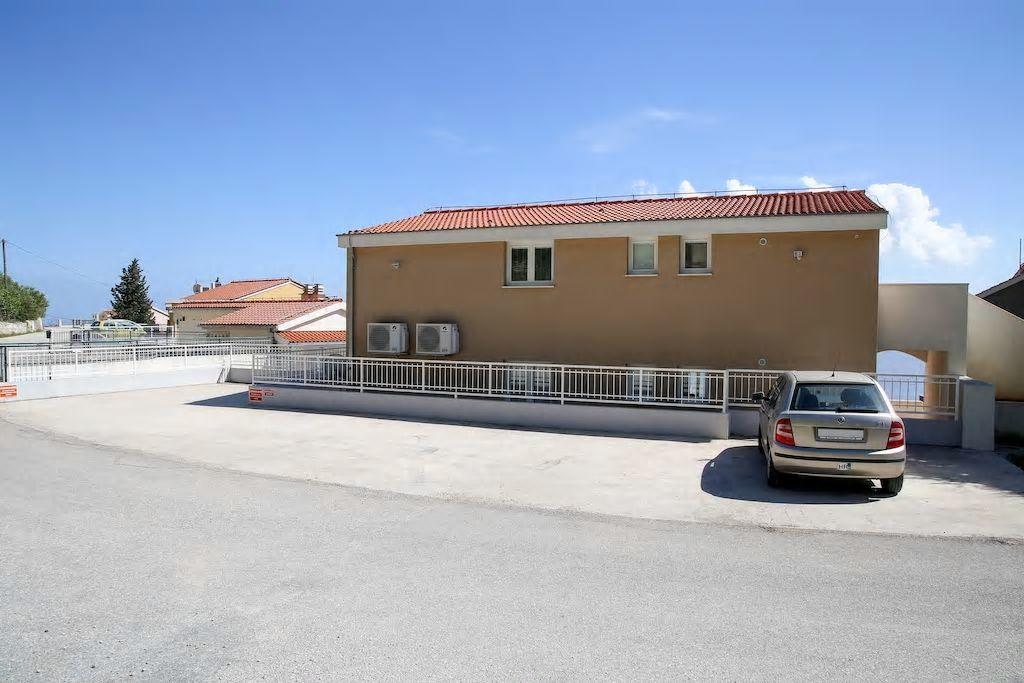 Mimice Bay Apartments Exterior photo
